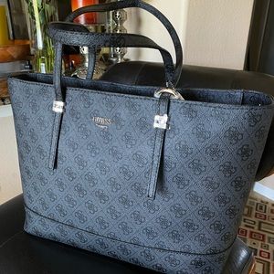 Brand New with Tag Black/Grey Guess Purse